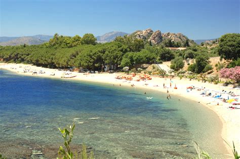 La bellissima Spiaggia della Navarra: un paradiso naturale incontaminato!